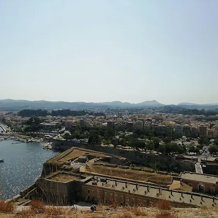 Imerti Im Herzen Von Stadt..... コルフ島